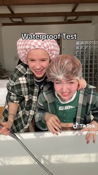 Satin Flexi vs Regular Shower Cap: The Ultimate Showdown