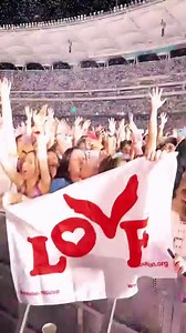 4.5K views · 1.2K reactions | How well do you know Coldplay? Take the quiz and play against your friends at the show to find out how much of a Coldplay super-fan you are! Enter now for your chance to win a tour programme plus the opportunity to get hold of an exclusive signed tour setlist at the end of the run! | Coldplay | Facebook