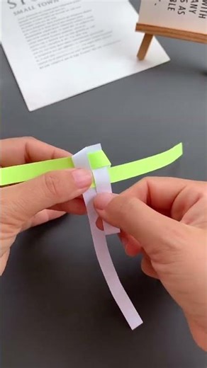 This super cute paper flip ring is part toy, part art—100% fun!