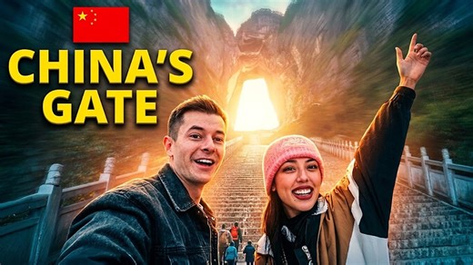 China’s highest glass bridge experience: Tianmen Mountain was mind blowing