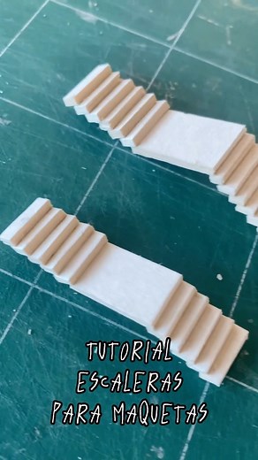 Arqbook Virtual | Arq. Johanna Coifman on Instagram: "Tutorial de escaleras para maquetas 🤩 ¿A quien más les da ternura? 🥺 #model #maqueta #escalera #tutorial #arquitetura #maquetaarquitectura"