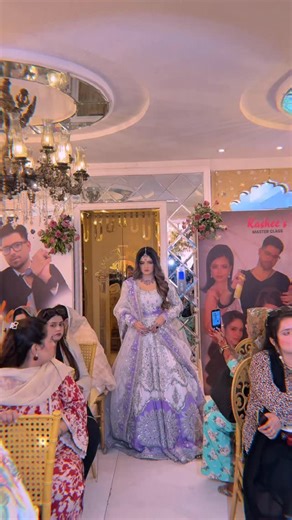 🎨✨ KASHEE’S MAKEUP & HAIR MASTER CLASS — KARACHI EDITION ✨🎨 The wait is finally over! Karachi, get ready to witness the most iconic beauty learning experience of the year — led by the one and only Kashif Aslam, the maestro behind Pakistan’s most loved transformations. 💫 From flawless base techniques to high-fashion hairstyling… From signature Kashee’s bridal glam to runway-worthy looks… This master class is designed to elevate your artistry, sharpen your skills, and inspire every part of your