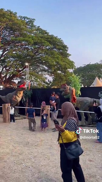Dinosaurus Show Bojonegoro 9–18 Okt 2026 | Stadion Letjen H Soedirman