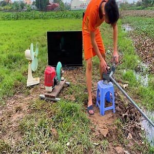 16K views · 162 reactions | The generator converted from a ceiling fan uses a 2-stroke engine because it is easy to build | Ian Glass | Facebook