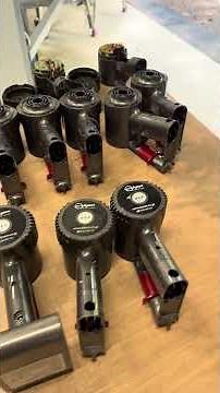 Next, I'll tackle disassembling and cleaning 11 Dyson V6 series vacuum cleaners. #diy #Dyson #vac...