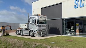 44K views · 952 reactions | Finishing trucks like this keeps us inspired and ready for the week ahead. Mondays are for fresh starts, new projects, and the drive to build even better.  | SCT Truck Design | Facebook