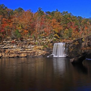 Discover the waterfalls of North Alabama, where scenic hikes and breathtaking views await at every turn. From hidden gems to well-known favorites, each waterfall offers a unique escape. Whether you’re chasing falls, capturing photos, or relaxing by the water, it’s an adventure you won’t forget. | Visit North Alabama