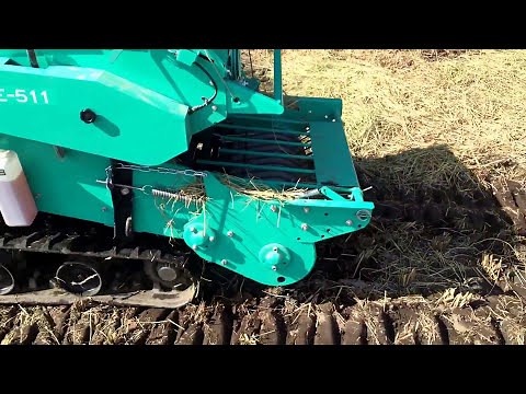 タカキタ自走小型ロールベーラSE511