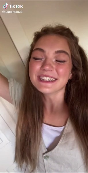 Create Your Best Nail Art with GO GLAM U-nique Salon!