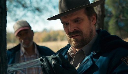 Video Tutorial: How To Get The Stranger Things Look