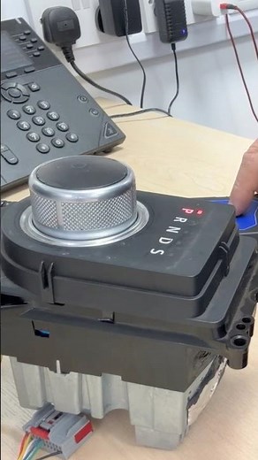 Fixing and testing a Land Rover Gear Shift Module #landroverdefender #gsm #discovery3 #lr3