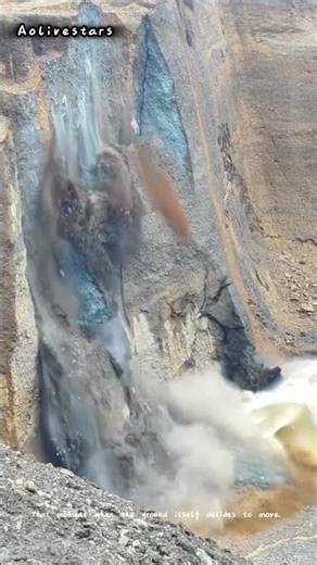 Landslide Creates Massive Wave | Natural Disaster