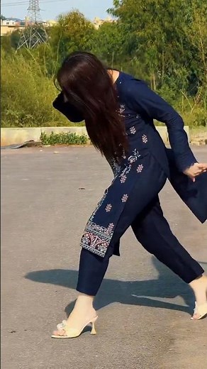 Elegant Black Outfit Walk 🖤✨ | Desi Street Style Vibes #shorts. #blackoutfit #desistyle