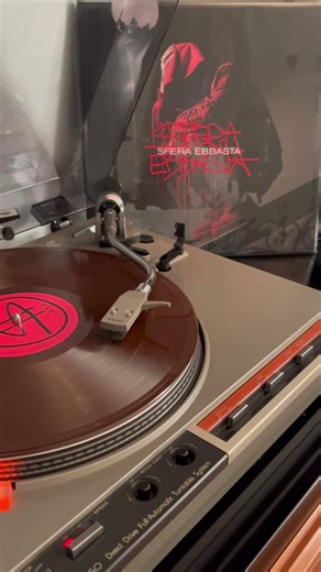 Sfera Ebbasta - Sfera Ebbasta 2016 #sferaebbasta #vinyl #music #turntable #bowerswilkins #shorts