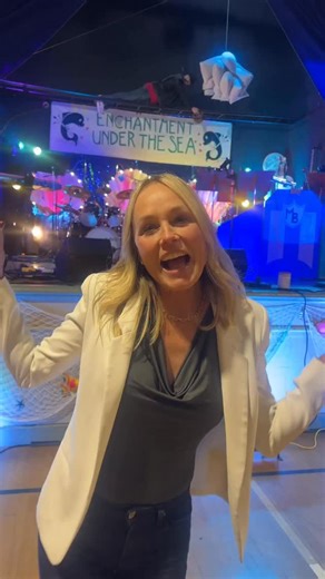 Darlene Vogel from Back to the Future will be joining us at the Enchantment Under the Sea Dance 🪩💃 📅 November 8, 2025 📍 Hollywood, CA 🎟️ Link in bio for tickets! #BacktotheFuture #DeLorean #Hollywood | Back to the Future IG