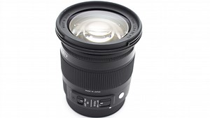 Fstoppers Reviews the Sigma 17-70mm f/2.8-4 Contemporary Lens