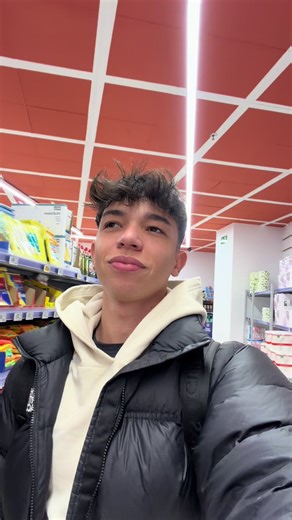 Estar solo tanto tiempo me dio algo que no sabía que necesitaba: conocerme mejor. 🎉 FELIZ AÑO NUEVO 🎊