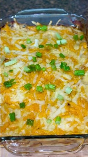 Easy Baked Maryland Style Crab Dip with Veggies