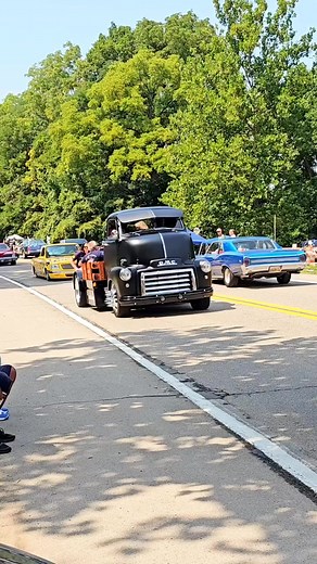 1950 GMC COE Truck Drive By Engine Sound Cruisin' Hines 2024#60 | Addison Perkins