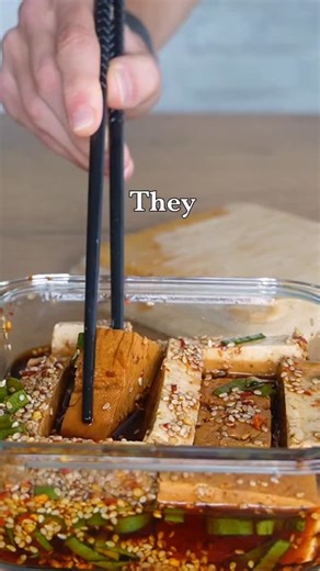 Maya / plant-based food and recipes on Instagram: "DRUG TOFU 😮 (aka Mayak inspired tofu) The Korean dish “Mayak eggs (마약계란)” is also known as “drug eggs” because APPARENTLY it’s so good that you become addicted… well I replaced the egg with tofu and still it was EGGcellent (and highly addictive 🤭). RECIPE (2-3 servings, 5min prep time): -400g tofu, cut in slices -6 Tbsp soy sauce -4 Tbsp water -2 Tbsp vinegar -1 Tbsp maple syrup (or another sweetener) -1 Tbsp sesame seeds -2 green onions, chop