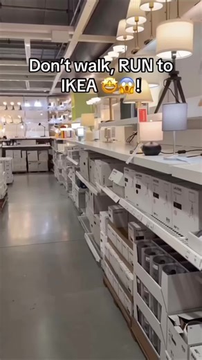 I can’t believe I’ll live again these moments🤩#90skid #retrogaming #gamenight #nostalgia #projector It’s a console projector with 10,000 retro games to make you feel again in the 90s