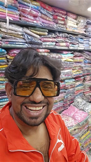 My Family Business.. Agar CS nahi hoti to ye kar ra hota... Waise CS jyada theek thak hu ya Salesman