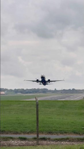 Ryanair Powerful Takeoff from Birmingham airport| Real Jet Engine Sound ✈️ #Ryanair #Takeoff”