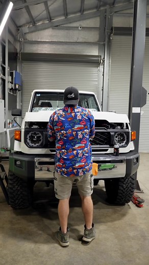 LandCruiser 70 Series Facelift Bonnet Strut Kit Review