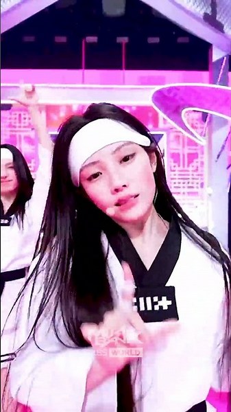 ILLIT - It's Me #ILLIT #アイルリット #아일릿 #Its_Me #Shorts #MusicBank | KBS WORLD TV