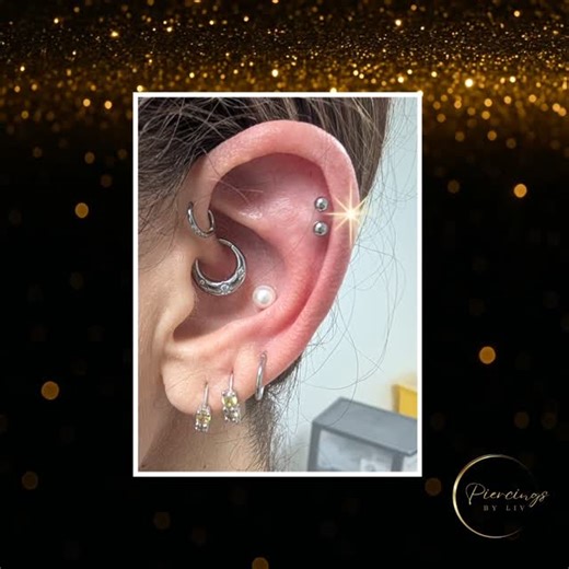This client came in wanting a cute little double helix that looked like "spider bites" but on her ear. They came out so cute and I love how it turned out. This was such a fun way to start my day! Thank you for trusting me with these and I hope I see you again! (other piercings not by me) | Piercings by Liv