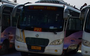 武汉黄陂公交P97路锦里沟景区公交站左侧方展望（