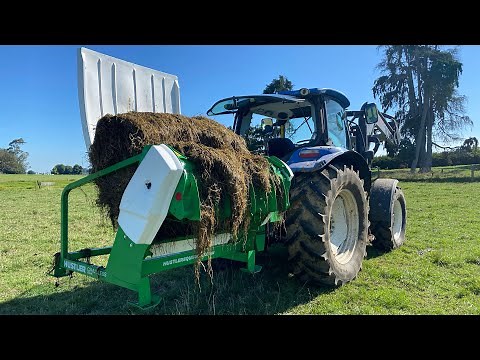 Hustler LM104 Chainless Bale Feeder Demo