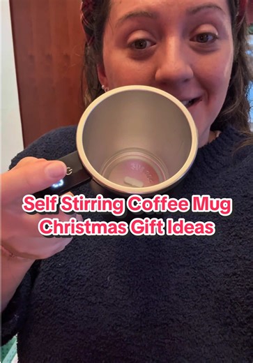 Self stirring coffee mug with temperature display. Great gift idea for secret Santa games etc. #secretsantagift #whiteelephantgift #christmasgiftideas #selfstirringmug #tiktokshopblackfriday