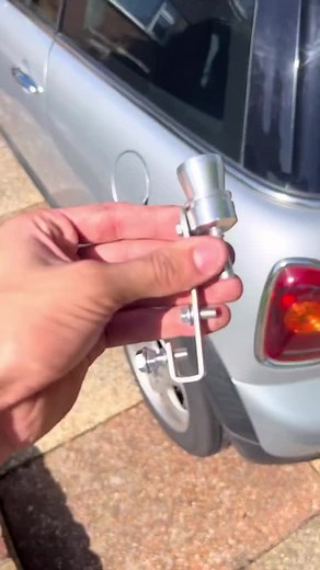 Who would you prank with the Turbo exhaust whistle? 😂 #lambo #prank #turbo