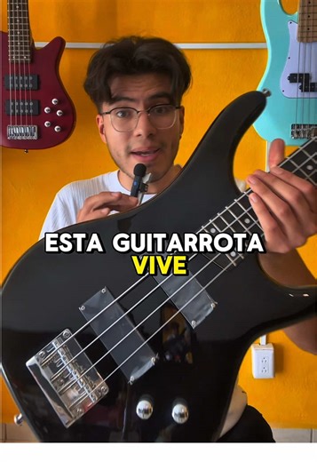 El bajo es casi como una experiencia religiosa. No se escucha, pero se siente 🫰🏼🎸 Encuentra tu compañero ideal del groove en Charts! 🟡🎼⚫️ #bassplayer #bass #groove #musician #fyp