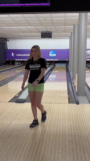 Mastering One-Handed Bowling Technique: College Bowling Challenge