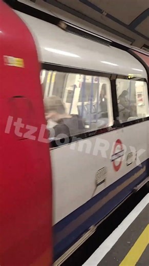 Northern Line Departing Camden Town #shorts