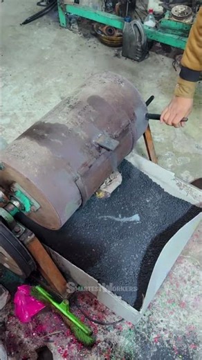Making Plastic Insulation for Black Cable