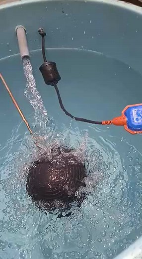 Cómo llenar un tanque elevado con bomba de cisterna