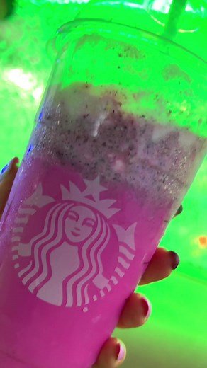 Pide la bebida secreta de Hello Kitty en Starbucks