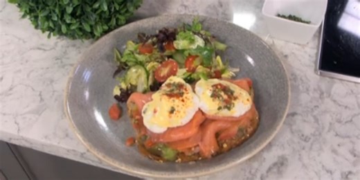 Making grilled calamari and shrimp with Eggspectation