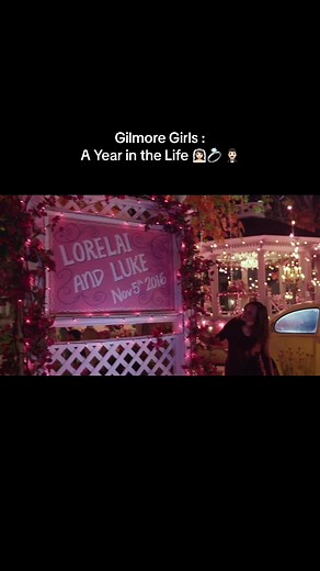 Lorelei and Luke's Wedding in Gilmore Girls: A Year in the Life - Episode 4 Fall