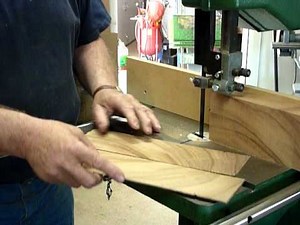 GRIZZLY 16 INCH BAND SAW G1073