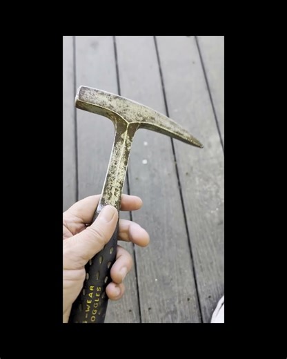 Epic Before and After. Cleaning a Rusty ESTwing Rockhammer.