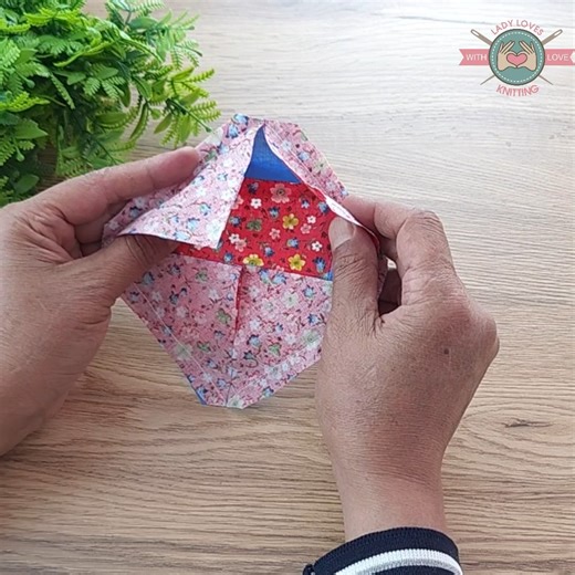 How is the patchwork square opening technique done | Lady Loves Knitting