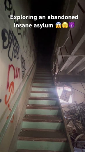 Exploring an abandoned (supposedly haunted) insane asylum in San Jose, Ca.