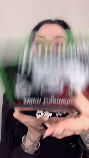 This palette 😍 @aliencosmetics #makeup #transformation