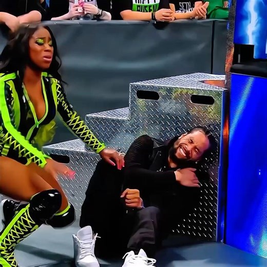 Naomi Saves Her Husband 💪🔥 | WWE Emotional Rescue 👑 #wwe #viralshort #edit