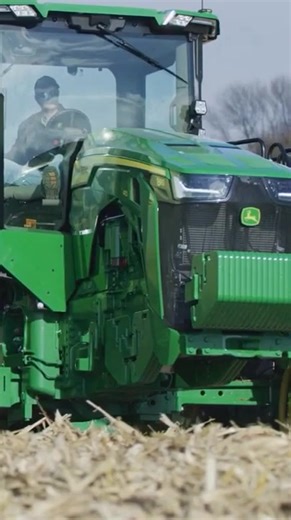 #JohnDeere 8R tractors in action. #Tractor #Agriculture | Machinefinder