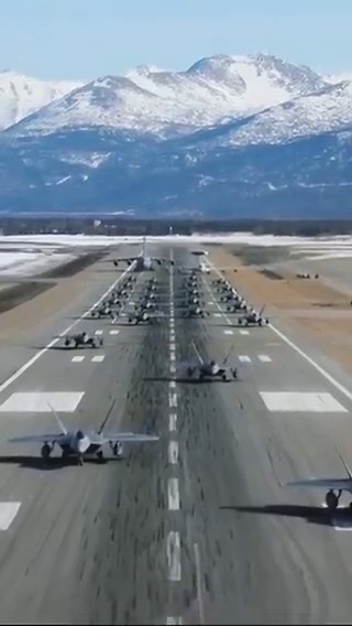 ‼️🇺🇸🇵🇪🇨🇳 US says it will help Peru reclaim Chinese run Chancay port, congressional chair claims.A US lawmaker has said Washington would support Peru in “taking back” the Chancay mega-port, currently developed and operated by China’s COSCO Shipping. The comment was made during a congressional hearing, where concerns were raised that the port could have dual-use strategic potential in the future.The statement has sparked diplomatic attention as Chancay becomes a key symbol of growing US Chin